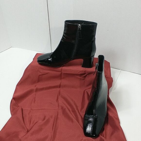 URBAN OUTFITTERS HEEL BOOTS BLACK SIZE 7M - Picture 1 of 13